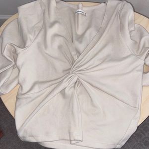 Front knit long sleeve v-neck